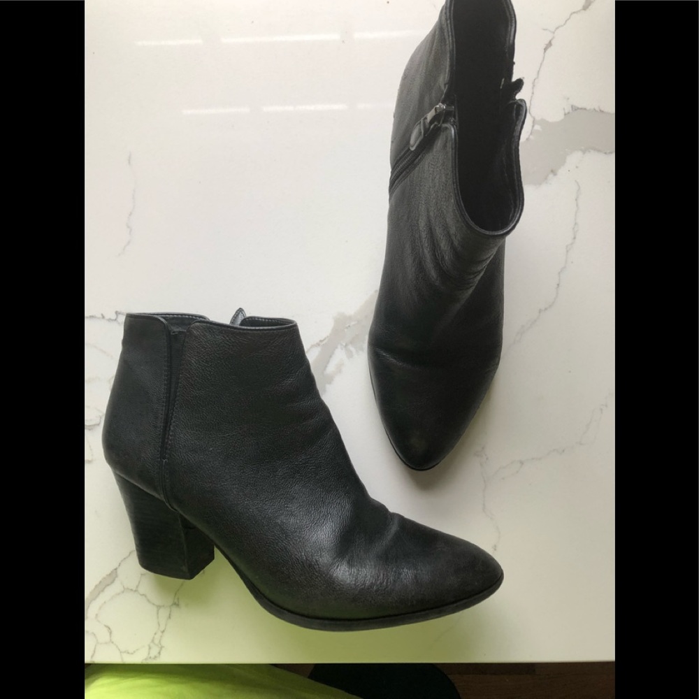 Black bootie